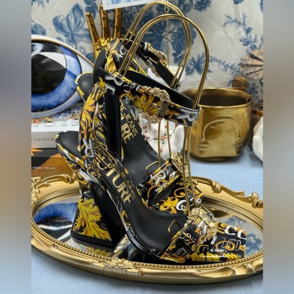 🆕 VERSACE JEANS COUTURE 🧿 NWOB Logo Couture Kirsten Heeled Sandals, Black Sz 7 - Picture 7 of 16